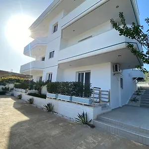 Ali *** Ksamil